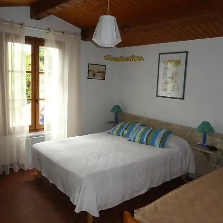 Maison 3 Pieces Avec Jardin A 600m De La - 6 Couchages - - Fr-1-224b-66 Feriehus