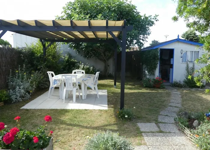 Maison 3 Pieces Avec Jardin A 600m De La - 6 Couchages - - Fr-1-224b-66 *